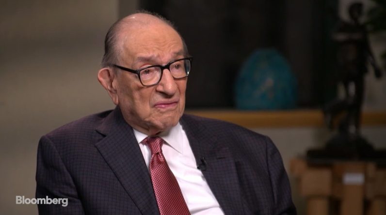Greenspan Says He Was Wrong About the Euro