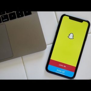Snap Warns Apple Changes, Supply Chain Weigh on Ads
