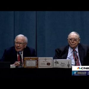 Warren Buffett and Charlie Munger kick off Berkshire Hathaway's annual meeting