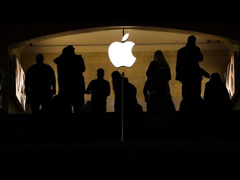 Grand Central Apple store employees announce start to union effort