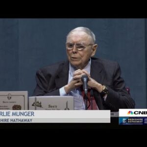 Berkshire's Charlie Munger calls stock market manipulation 'incredible, crazy situation'