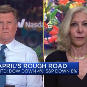 Markets need to see more strong earnings before investors start buying again, says Kari Firestone