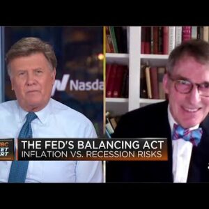 Fed could force 'financial accident' if it quickly lifts interest rates, says Jim Grant