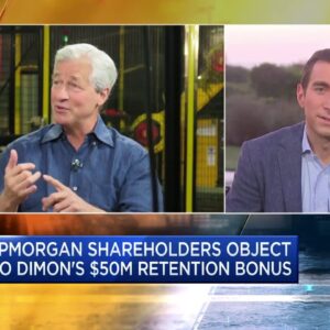 JPMorgan shareholders object to Dimon's $50 million retention bonus