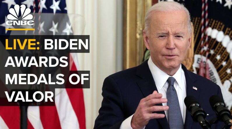 LIVE: President Biden awards Public Safety Officer Medals of Valor — 5/16/2022