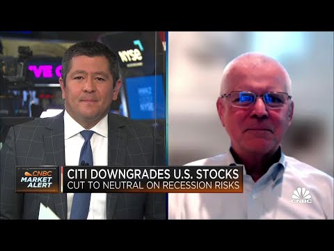 There's a 50-50 chance of a recession in 2023, says Citi's Scott Chronert
