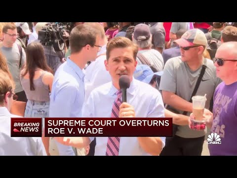 Crowd grows outside Supreme Court following decision to overturn Roe v. Wade