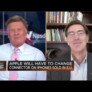 Apple's AR headset likely to come out next year, says Bernstein's Toni Sacconaghi