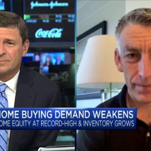 It's going to be a bumpy landing for the housing market, says Redfin CEO