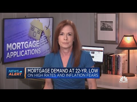 Mortgage demand hits a 22-year low on high rates and inflation concerns